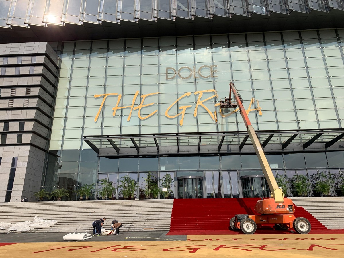 【時尚品味】楊冪發表聲明宣佈割席Versace!為何時尚品牌總會墮入「辱華」的陷阱?