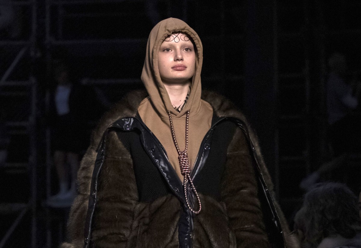 【時尚品味】楊冪發表聲明宣佈割席Versace!為何時尚品牌總會墮入「辱華」的陷阱?