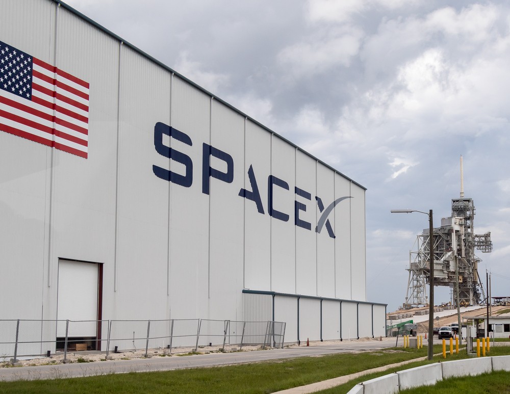 SpaceX 凌晨一點