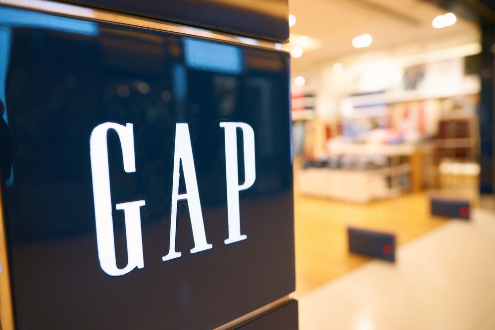 為維持現金流,GAP已停止支付北美地區店租,省下每月約1.15億美元 (約9億港元)的開支。