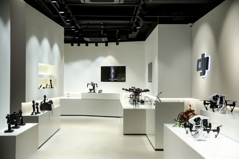 DJI