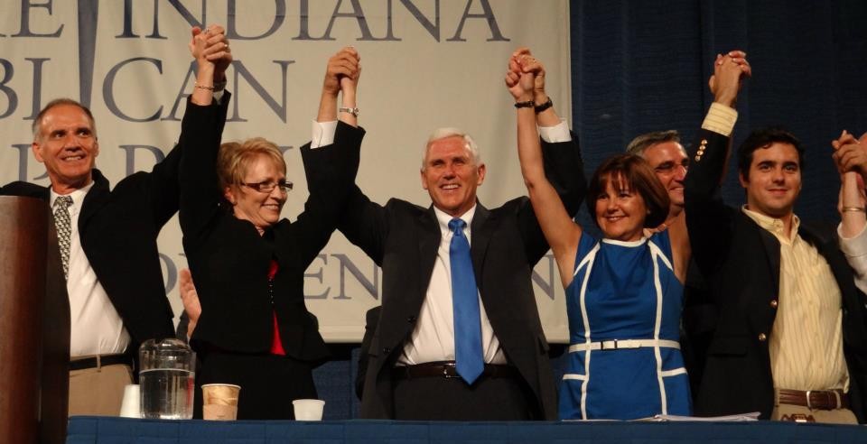 彭斯的Facebook專頁