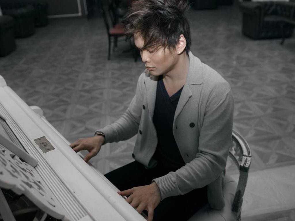Shin Lim Facebook