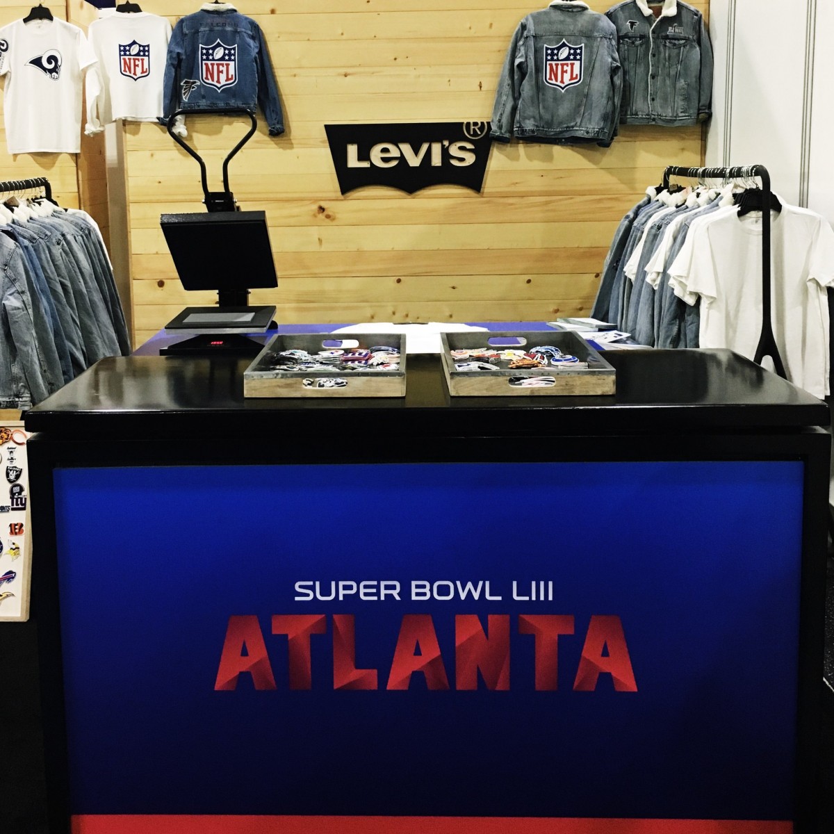 Levi's Twitter