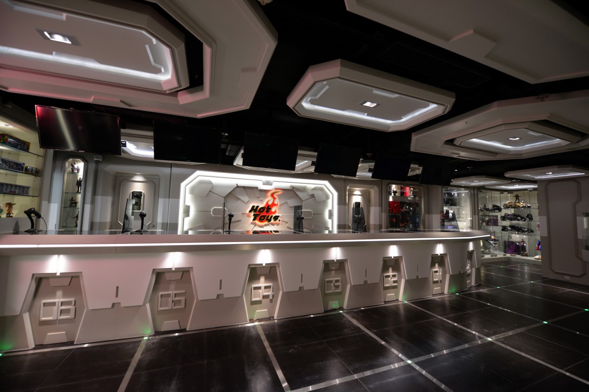 Hot Toys