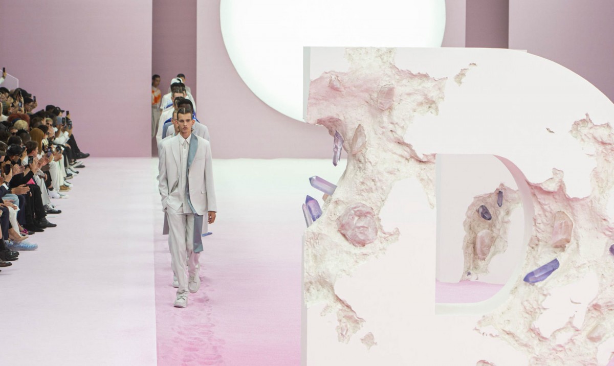 【時尚品味】Dior Men的經典傳承！Kim Jones攜手Daniel Arsham演繹文明的脆弱！