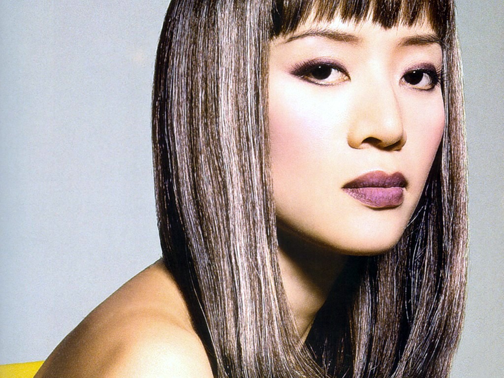【非凡人物】「百變天后」的絕代芳華 - 梅艷芳!