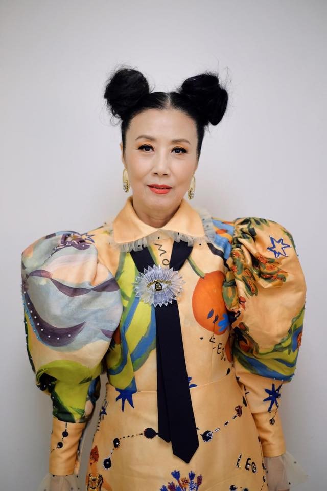 【非凡人物】華麗轉身踏上非凡時尚之路的「汪阿姐」 – 汪明荃!