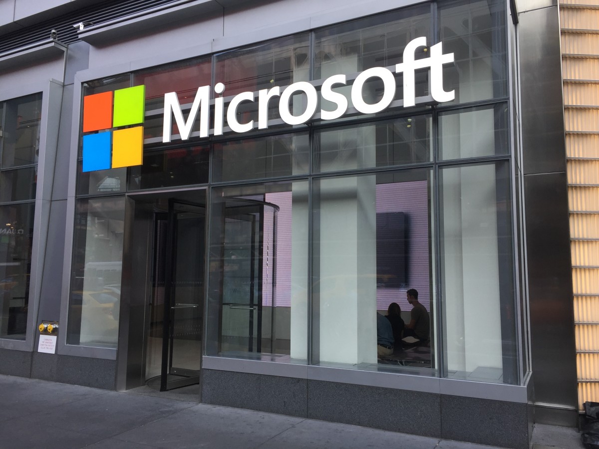 微軟為現任首席執行官納德拉（Satya Nadella）漲薪66%