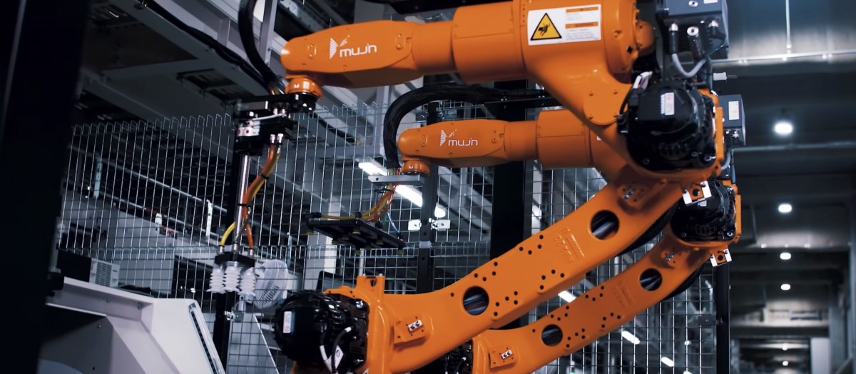 Fast Retailing 迅銷 Mujin 機械人