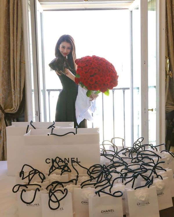 愛沢えみり Instagram