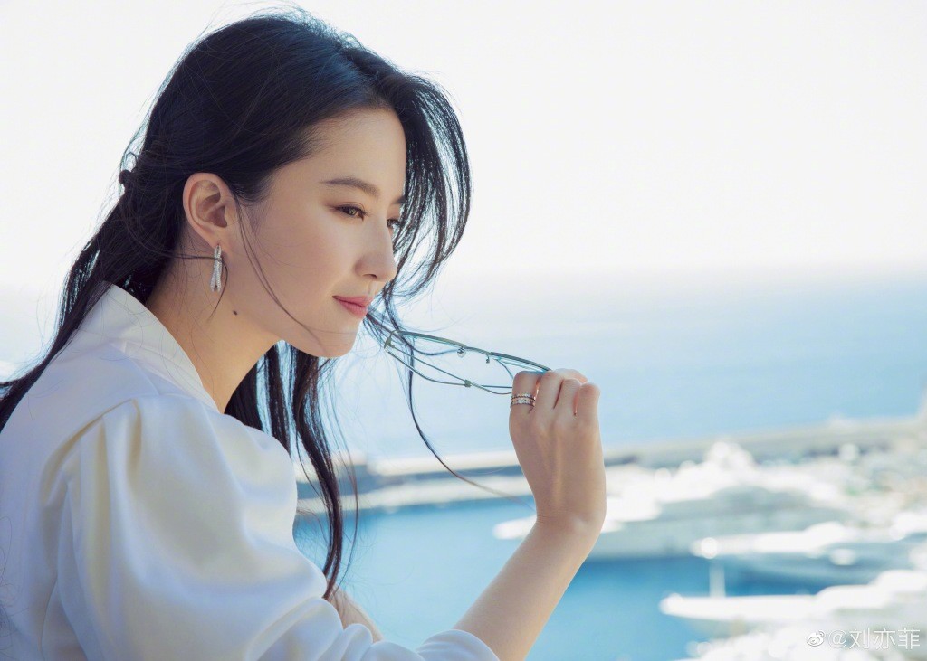 c260f7abgy1g4v315k53qj24u83ggnpe