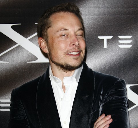 Tesla(美股代號:TSLA)創辦人馬斯克在推特上回覆網友留言時表示,該公司有望將在2050年之前將100萬人送上火星,而且預告火星上有很多工作機會