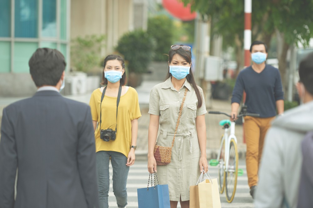 不過,常戴口罩的你,是否知道正確的戴口罩方法呢?日本綜藝節目《教えてもらう前と後》邀請了數位專家到節目中教導觀眾如何戴口罩,一起來看看!