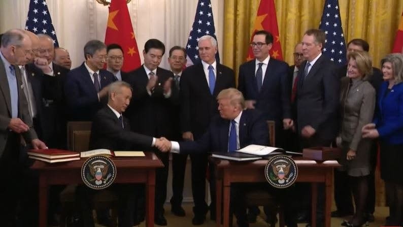 中方同意未來2年將採購金額高達2000以美元（約1.5萬億港元）的美國商品與服務。貿易協議條約也顯示，中國須從向美國購買更多「工業大麻」，文件中將其稱為「真正大麻」（True Hemp）。