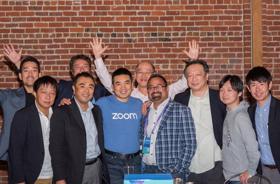 加上更具備額外功能,比如自動生成文字功能,讓Zoom一次滿足多項使用者的需求。