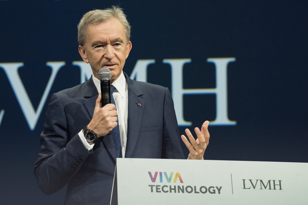 此外,近日LVMH董事長Bernard Arnault因美股重挫影響,身家一夜之間損失了95億美元,全球富翁排名降至第三名。
