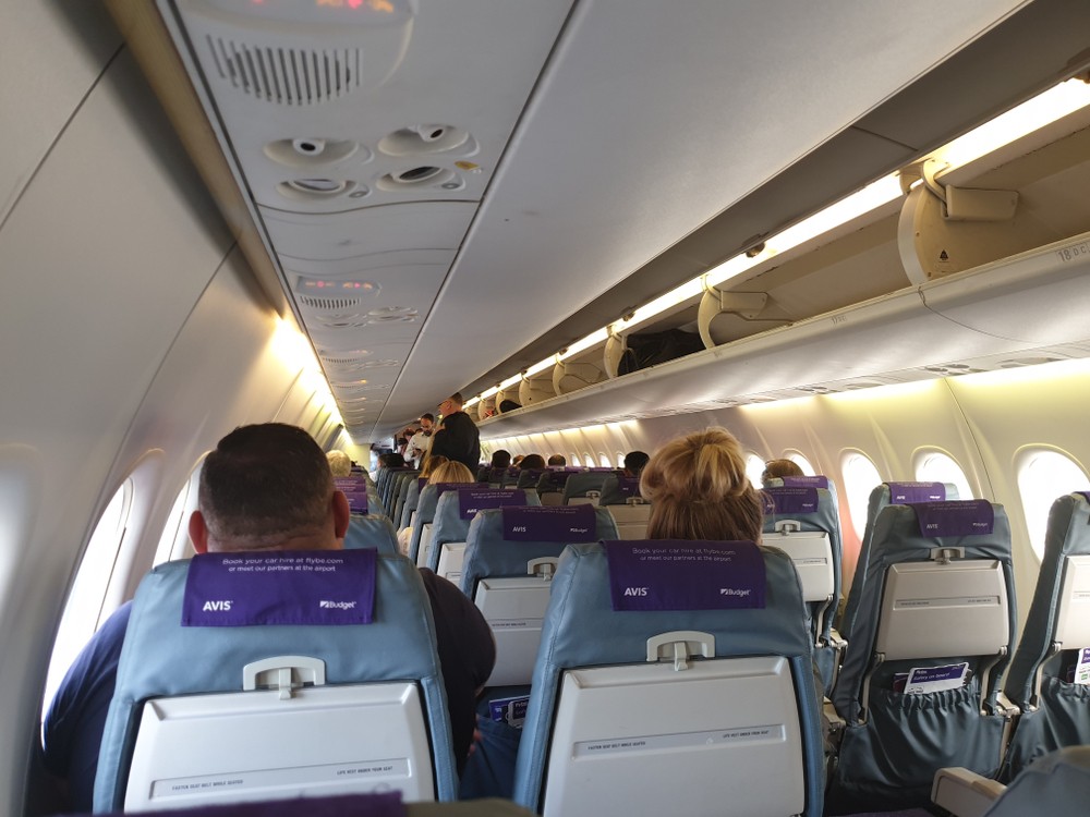 創立於1979年Flybe為英國最大的國內航線營運商,旗下僱用約2000名員工,負責英國約40%的國內航班,每年載客量達約800萬人次。