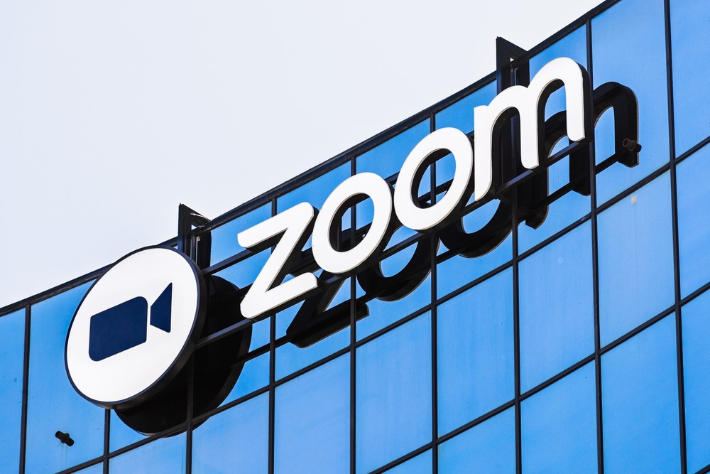 Zoom公司承認為應付日益增長的流量,「錯誤」把用戶會議分流到位於中國的數據中心處理,令該程式的安全性再度受到質疑。