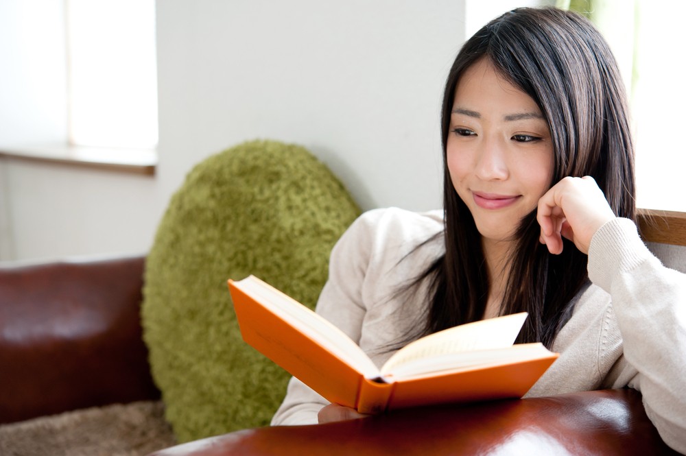 除此之外，書籍也成為疫情下的銷售「黑馬」，與疫情相關的書籍更受到廣大讀者的歡迎。