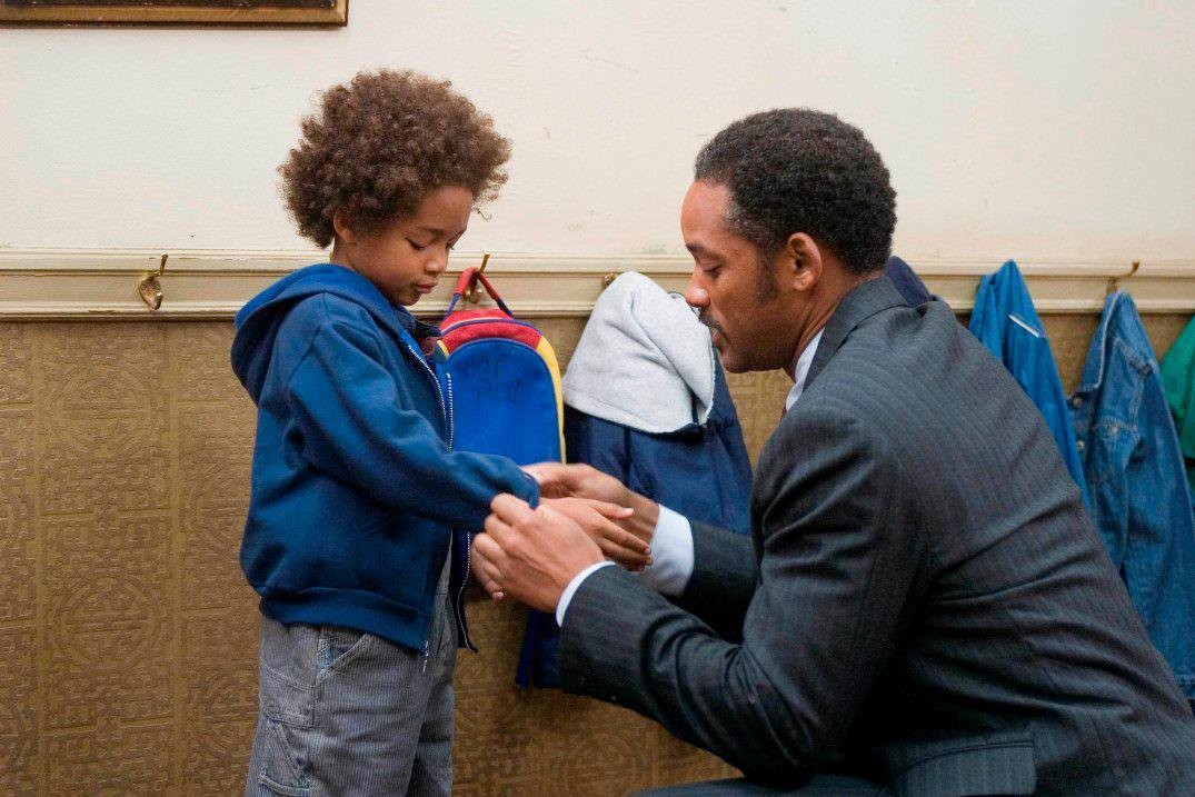 長達6個月培訓過程並沒有薪酬，但由於錄取率很低，因此對於當時急需收入的伽德納來說，加入培訓班幾乎是一場大賭注。