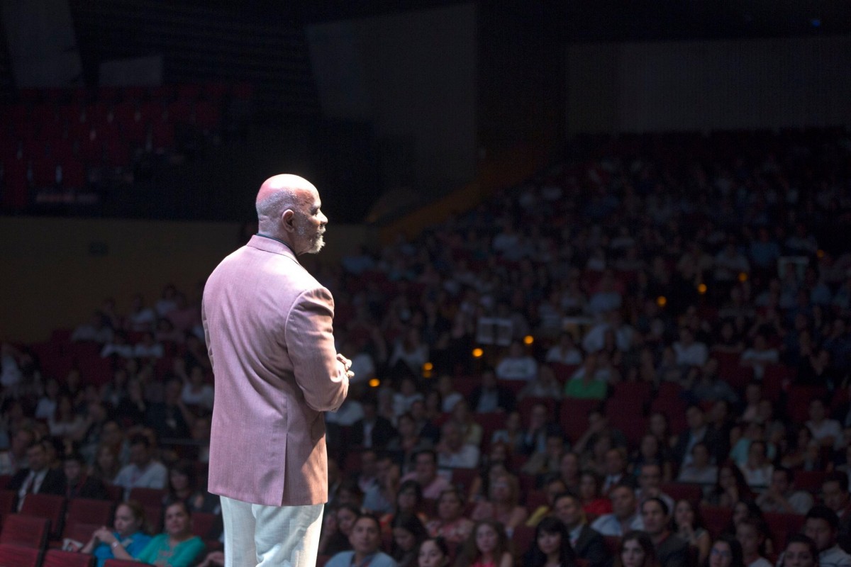 伽德納事後再次評估自己的人生，決定在金融圈奮鬥數十年後，再次為自己塑造新形象。他帶著自己的經驗和知識，到全球約50個地區舉辦演講，鼓勵他人勇於追求夢想。