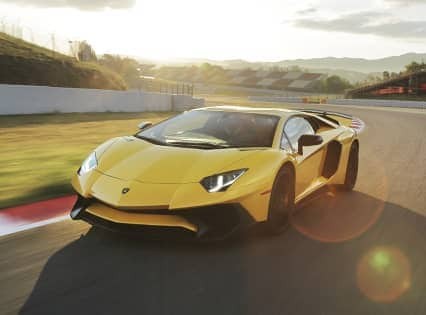 誰能料到,全球頂尖跑車製造商之一林寶堅尼,創辦原因竟與競爭對手法拉利(Ferrari)有著「深厚關係」。