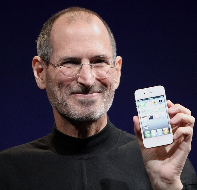 800px-Steve_Jobs_Headshot_2010-CROP_(cropped_2)