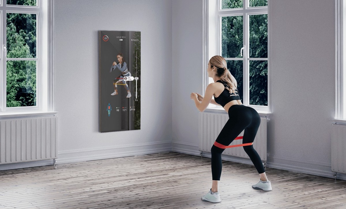 該產品支持數萬節AI運動課程,AI健身動作超過1500多個,在連接電視機後,可以通過內置多媒體課程和3D機器視覺識別反饋技術,使用戶可以足不出戶,來幫助用戶達到健身的效果。