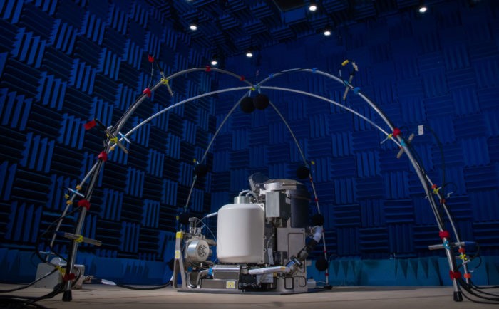 新型號的「太空馬桶」最大好處是帶有氣味細菌過濾器,可解決過往馬桶臭味撲鼻的問題。據說,從廁所裡出來的空氣是航天器裡味道最好的空氣。