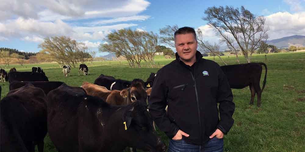 恆天然行政總裁 Miles Hurrell 週一表示，經過18個月全面評估各項業務後，以確保本身的資產與投資符合與本地農民合作社的需要。