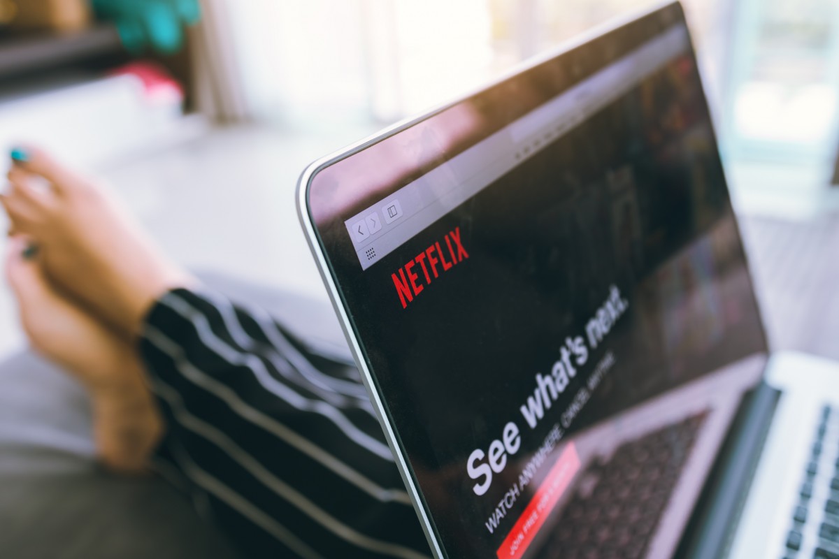 影音串流平台Netflix（NASDAQ：NFLX）早前宣佈將針對美國地區的月費價格進行加價，除了保留最低價的基本方案，其標準和高級方案則是分別加價1和2美元，變成13.99和17.99美元的價格。