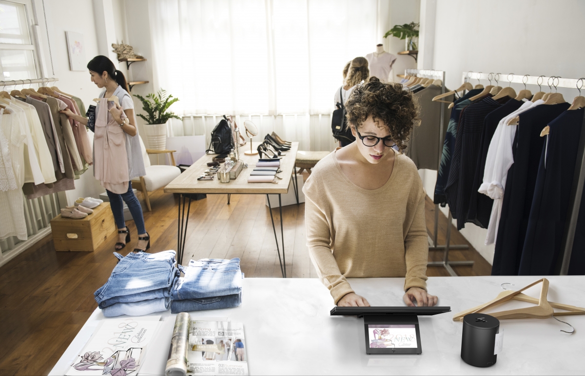 Antigua_Photocomp_Retail_Black