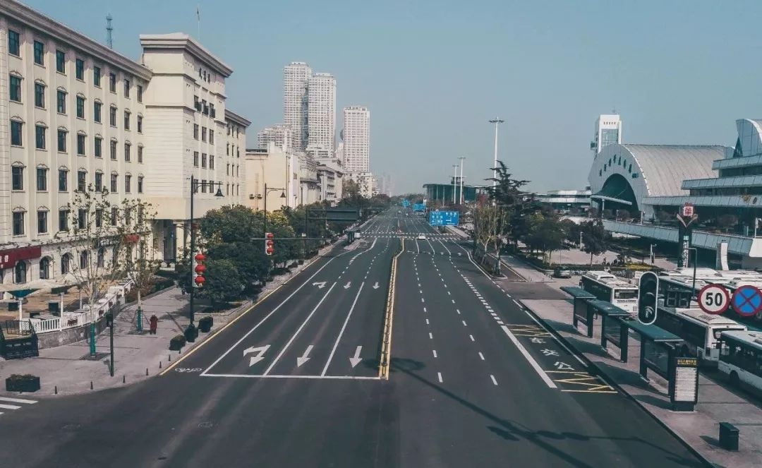 若低生育狀況持續,部分二三線城市將不可避免成為「空城」。
