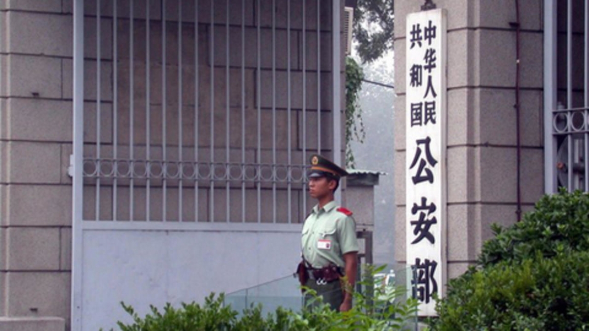 中國警察編織巨大，僅公安部轄下不含輔警的警務人員就有180萬人。