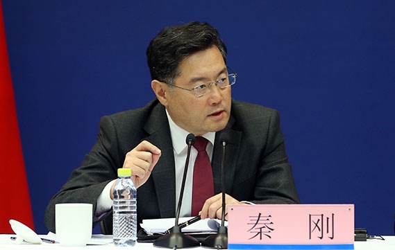 據傳將接任駐美大使的外交部副部長秦剛。他曾擔任中國外交部發言人和駐英國大使。