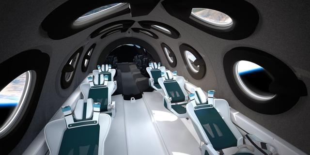 Unity機艙內