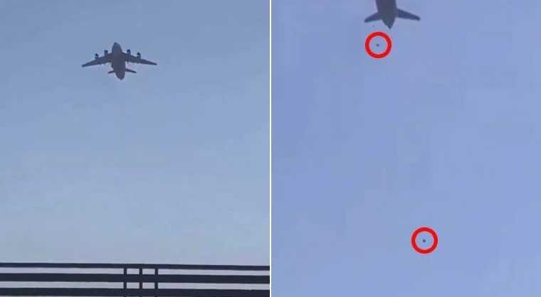 有難民攀上美軍運輸機,結果在飛機起飛後跌落摔死。