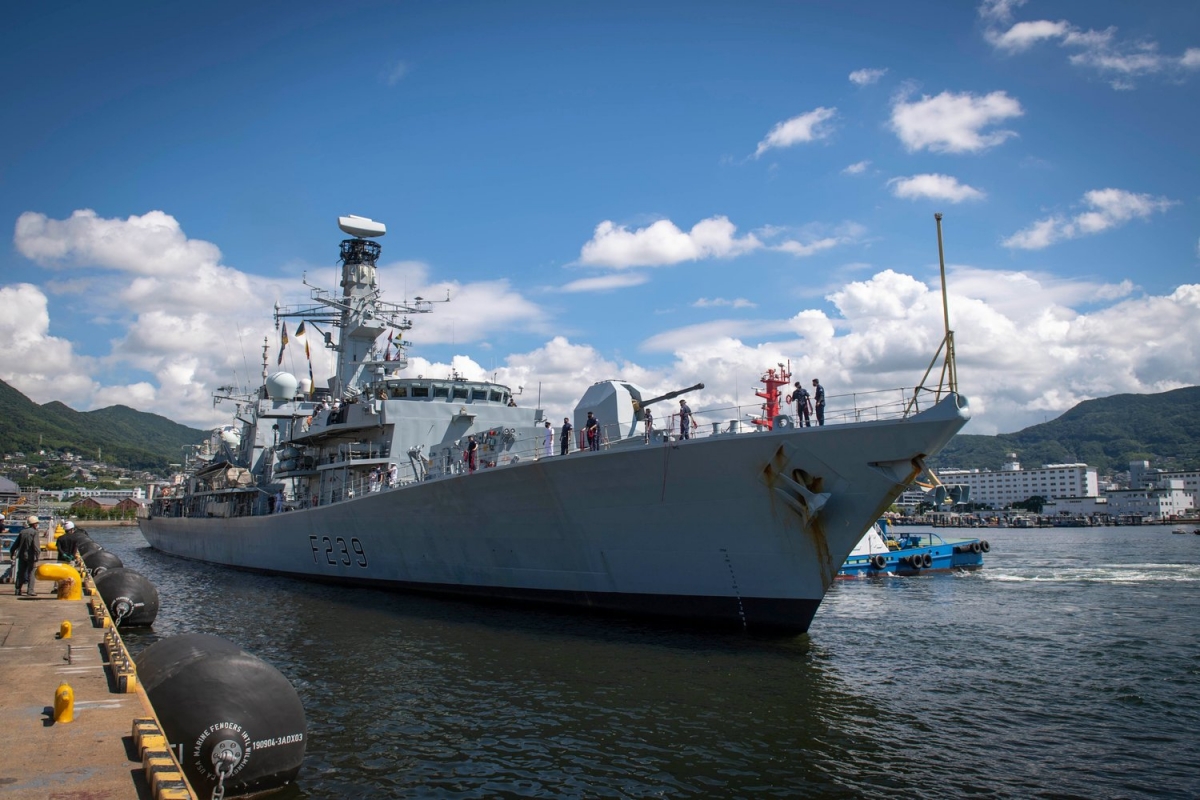和「添馬艦」一同開赴亞太地區的,還有他的同級艦艇「史佩號」(HMS Spey)。