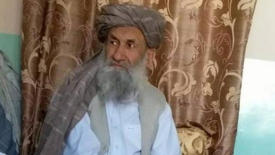 其中臨時總理將由已故塔利班精神領袖奧馬爾(Mohammad Omar)的親信阿洪德(Mohammad Hassan Akhund)出任,該人在1996至2001年塔利班首次執政期間便當任副總理和外交部長等職,此後20年更一直是塔利班最高決策機關「領導委員會」負責人。