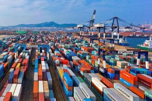 企業搶箱運貨已成國際現象,帶動本地上市航運股水漲船高。