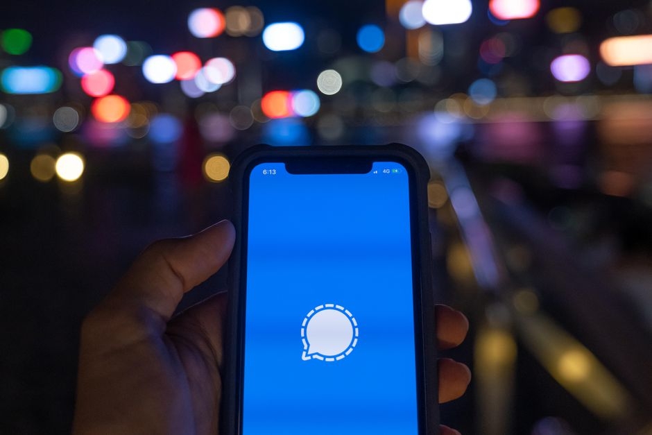 Signal Advance和Signal是兩間不同公司。