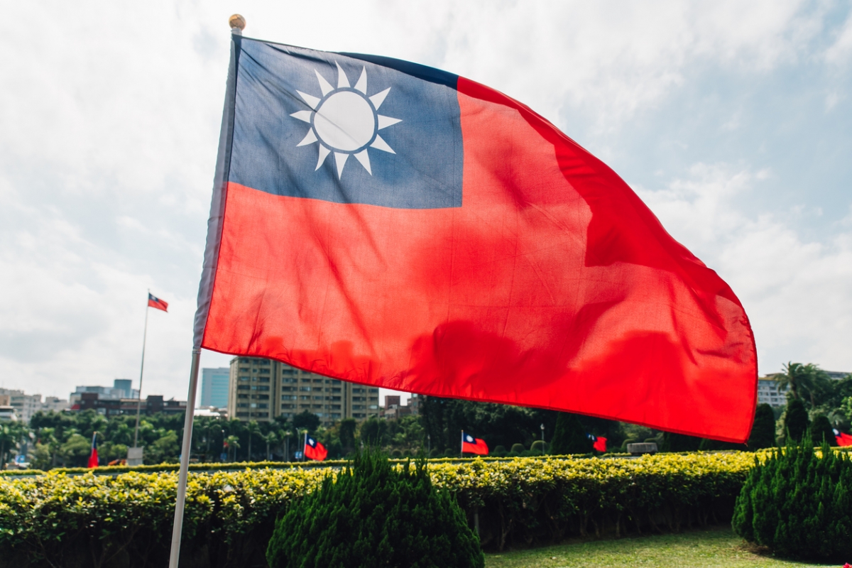 至於國際和區域方面,蔡英文先是提及全球芯片荒凸顯了台灣在供應鏈上的重要性,而印太區域變化的局勢也讓台灣的地位受到矚目。