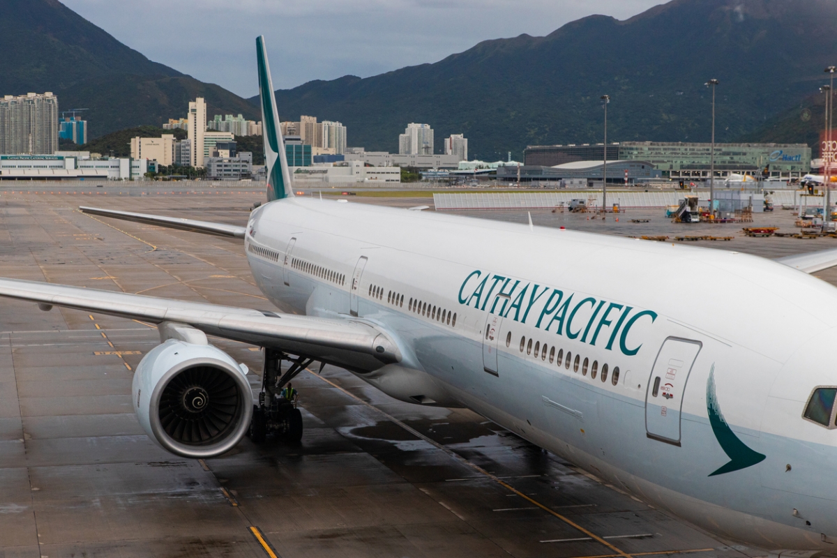 國泰航空15日發佈的内部指引規定,機組人員抵港的首三日必須留在家中,若外出也僅限2小時。