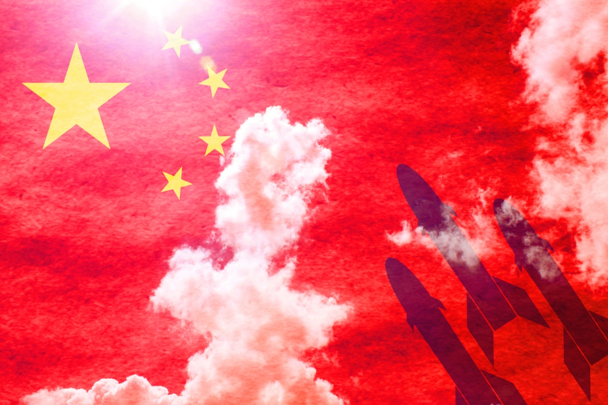 報告指,「即使中國主張和平統一台灣,但從未放棄使用武力統一」,從空域、海上封鎖到兩棲部隊入侵,中國有一整套軍事行動管道可對付台灣。