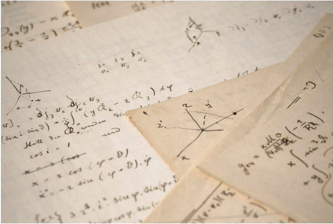 愛因斯坦於1915年發表的廣義相對論徹底改變了後世對宇宙和時空的理解。