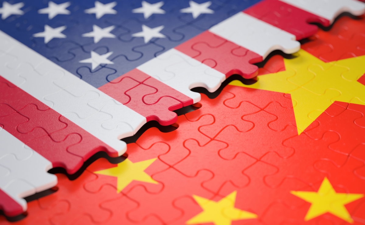 針對調整對中國商品加徵的關稅是否助於緩解通脹壓力,耶倫表示「大致如此」,但華盛頓也在等待中國履行在2020年2月生效的第一階段貿易協議中,增加購買2000億美元的美國商品和服務的承諾。