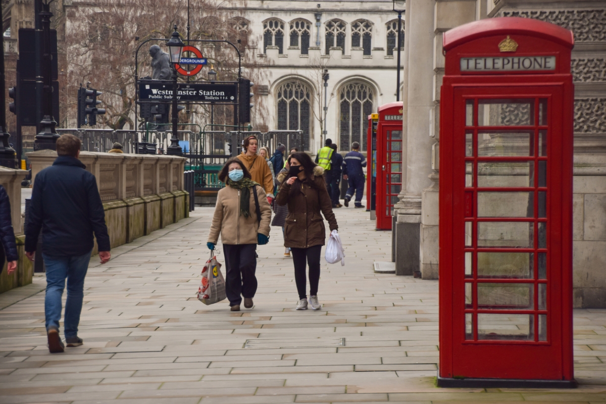 英國衛生安全局的病毒傳播模型估計結果指出,全國感染Omicron病毒的實際人數目前約有20萬人,比起官方公開的數字高出數倍。