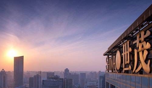 世茂服務(873)急急科水,嚇到內房物管股跳哂樓。