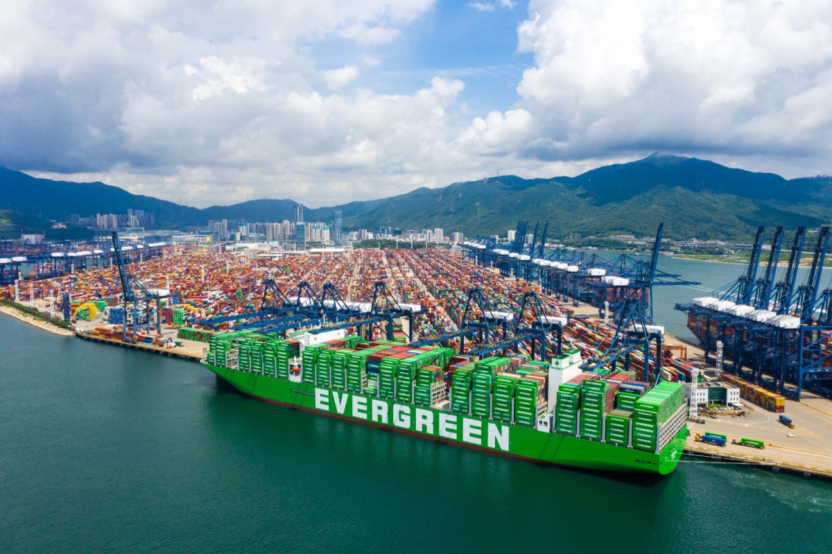 台灣長榮海運(TW:2603)一鳴驚人,旗下員工大派「40個月」年終花紅,有員工甚至收到200萬花紅(約56萬港幣)。